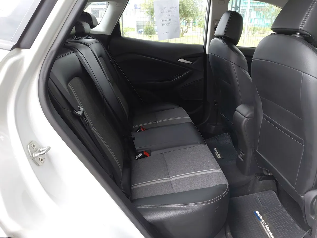Chevrolet Tracker 1.2t Ltz Fwd Mt 5p año 2023