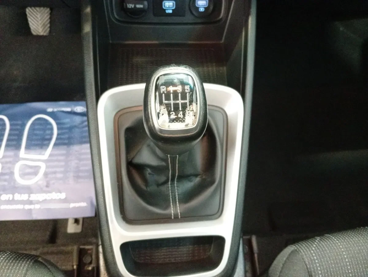 Hyundai Venue 1.6 Qx Value 4x2 Mt 5p año 2020