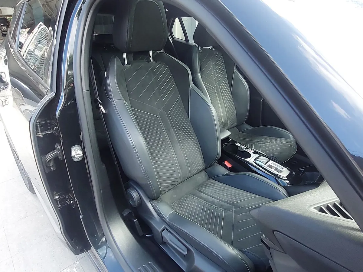 Peugeot 2008 1.5 Gt Bluehdi 130hp Diesel 4x2 Eat8 5p año 2024