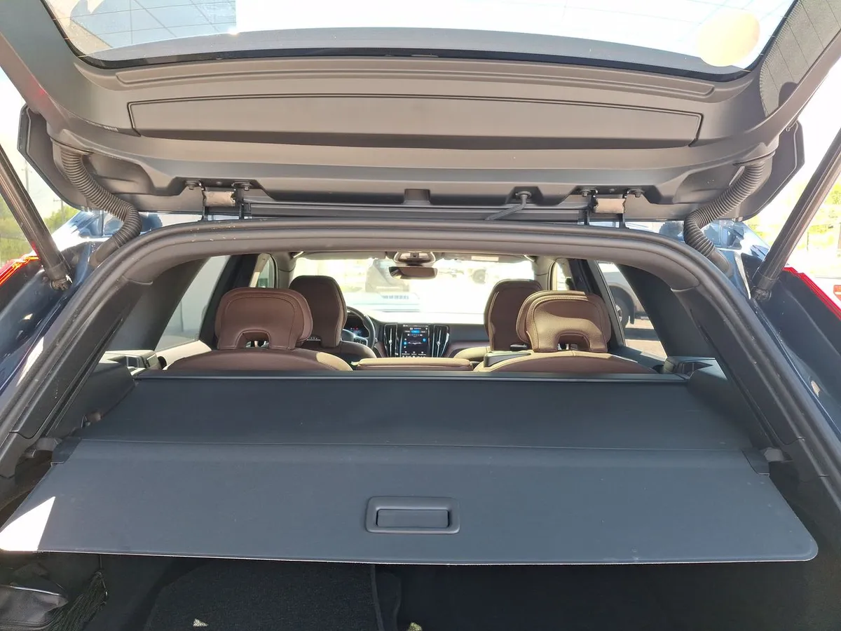 Volvo Xc60 2.0 T8 Recharge Plus Hybrid Awd At 5p año 2026