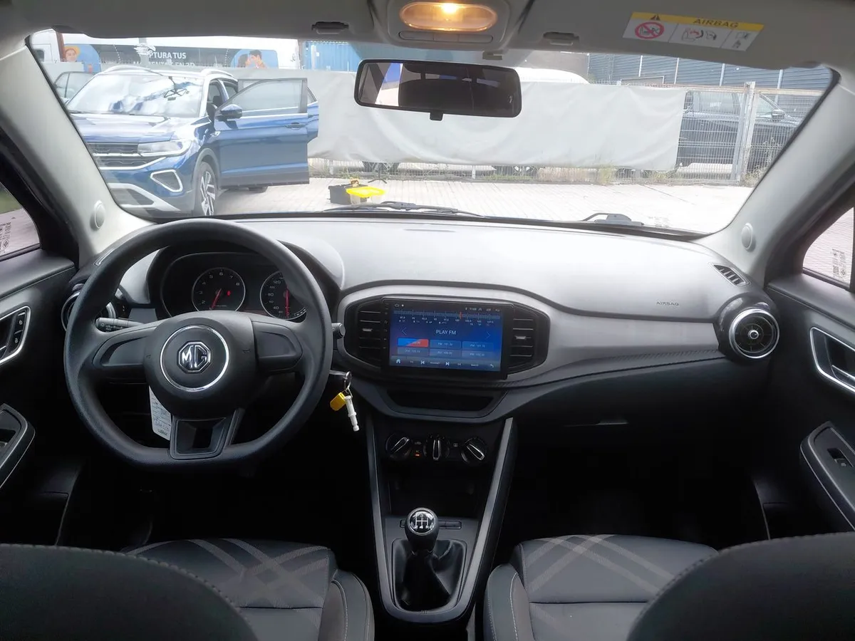 MG 3 1.5 Std 4x2 Hb Mt 5p año 2022