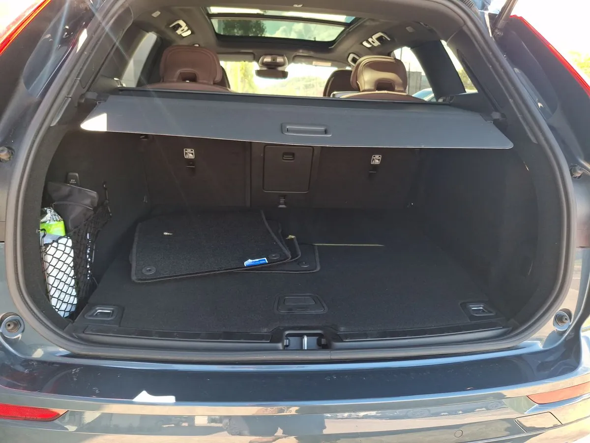Volvo Xc60 2.0 T8 Recharge Plus Hybrid Awd At 5p año 2026