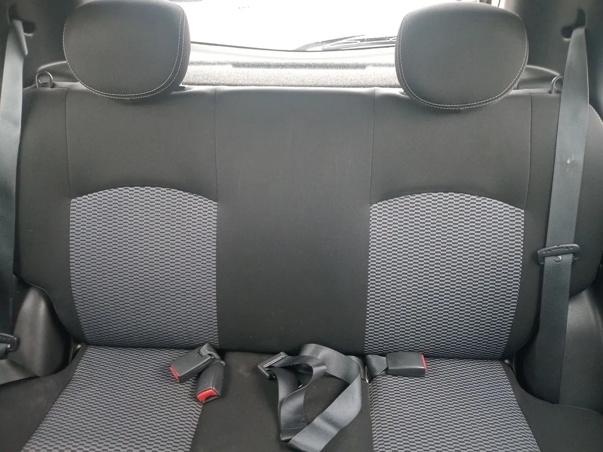 Nissan March 1.6 Sport Sense 4x2 Mt 5p año 2021