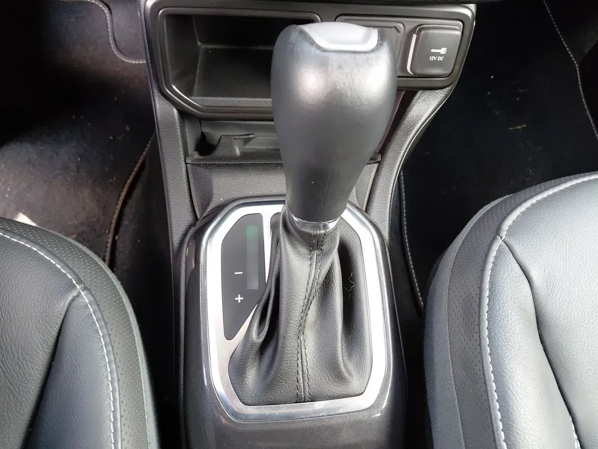 Jeep Renegade 1.3t Longitude 4x2 At 5p año 2025