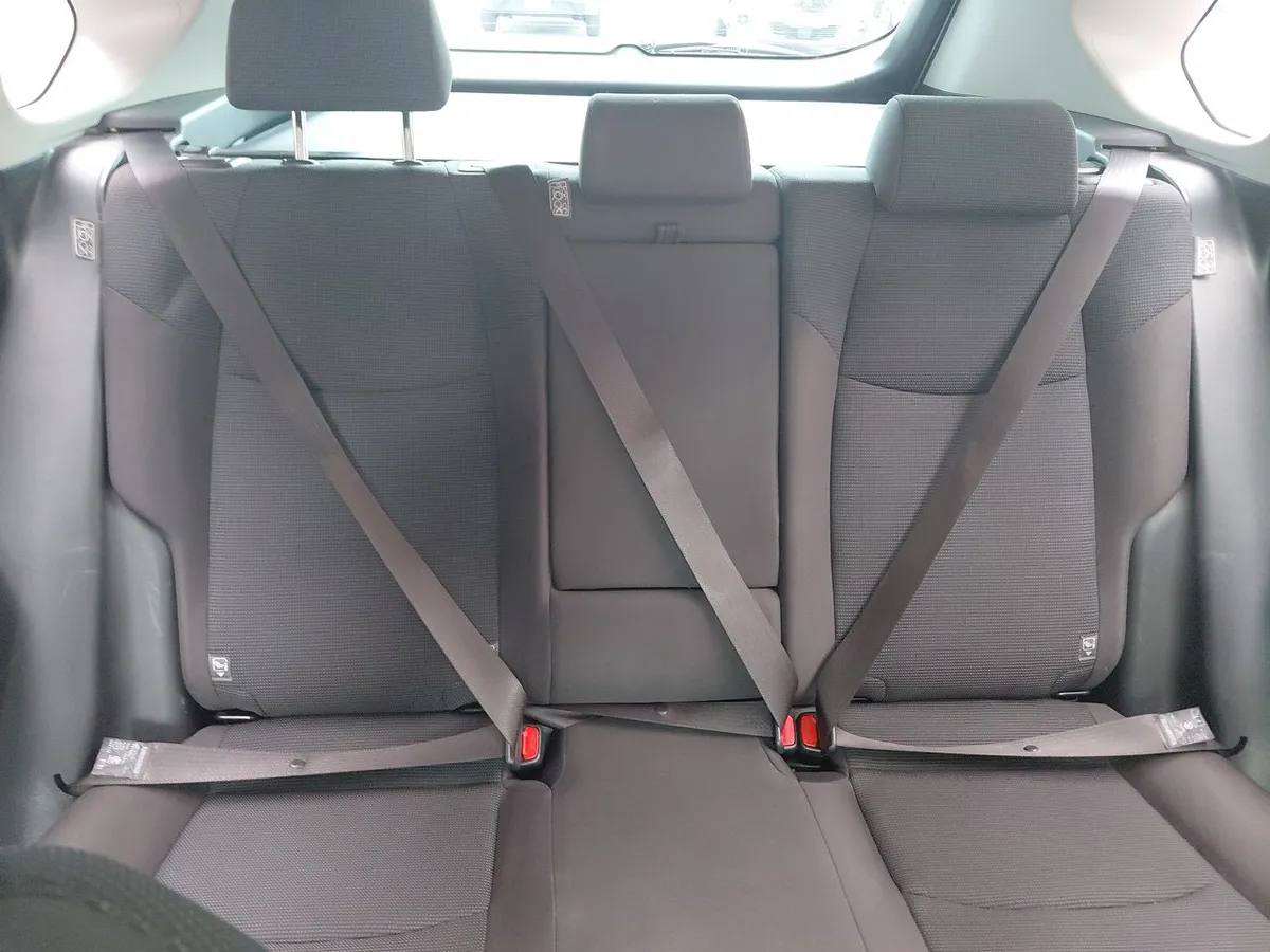 Toyota Rav 4 2.0 Le 4x2 Mt 5p año 2022