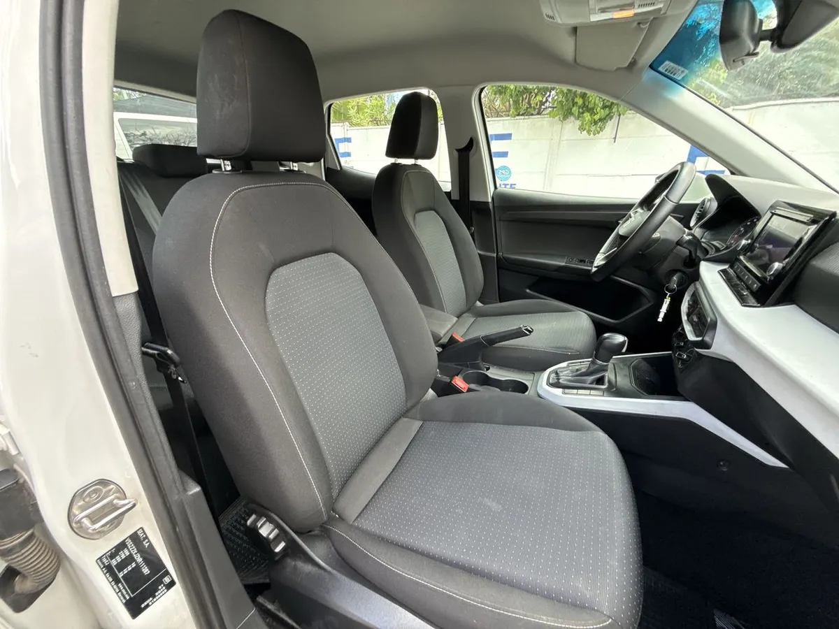 Seat Arona 1.0 Tsi Style 4x2 At 5p año 2023
