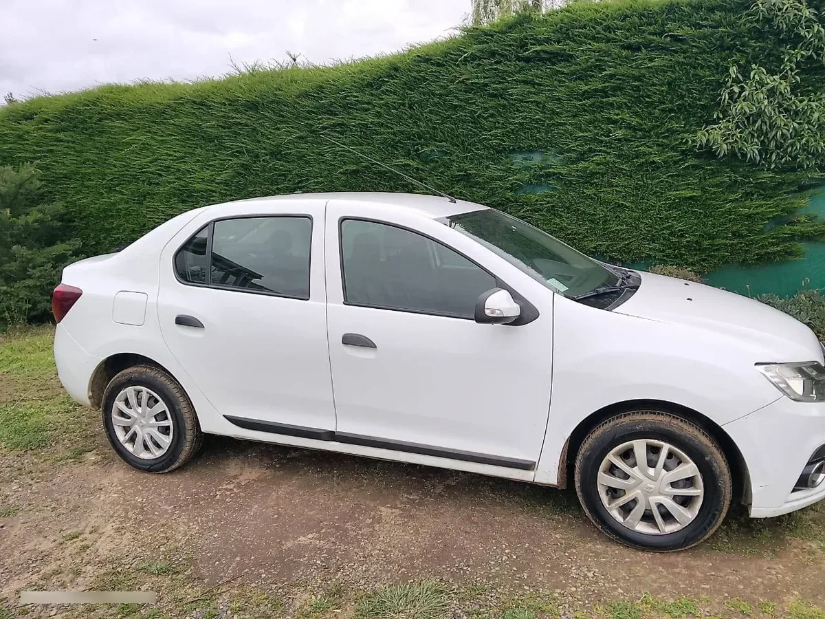 RENAULT SYMBOL 1.6 Intens Black Mt año 2019