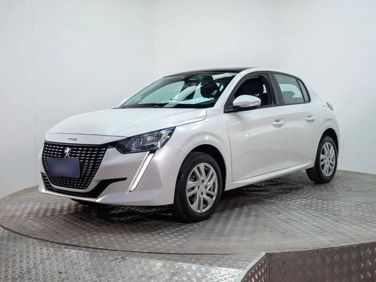 Peugeot 208 Puretech 75 Mt 1.2 año 2023