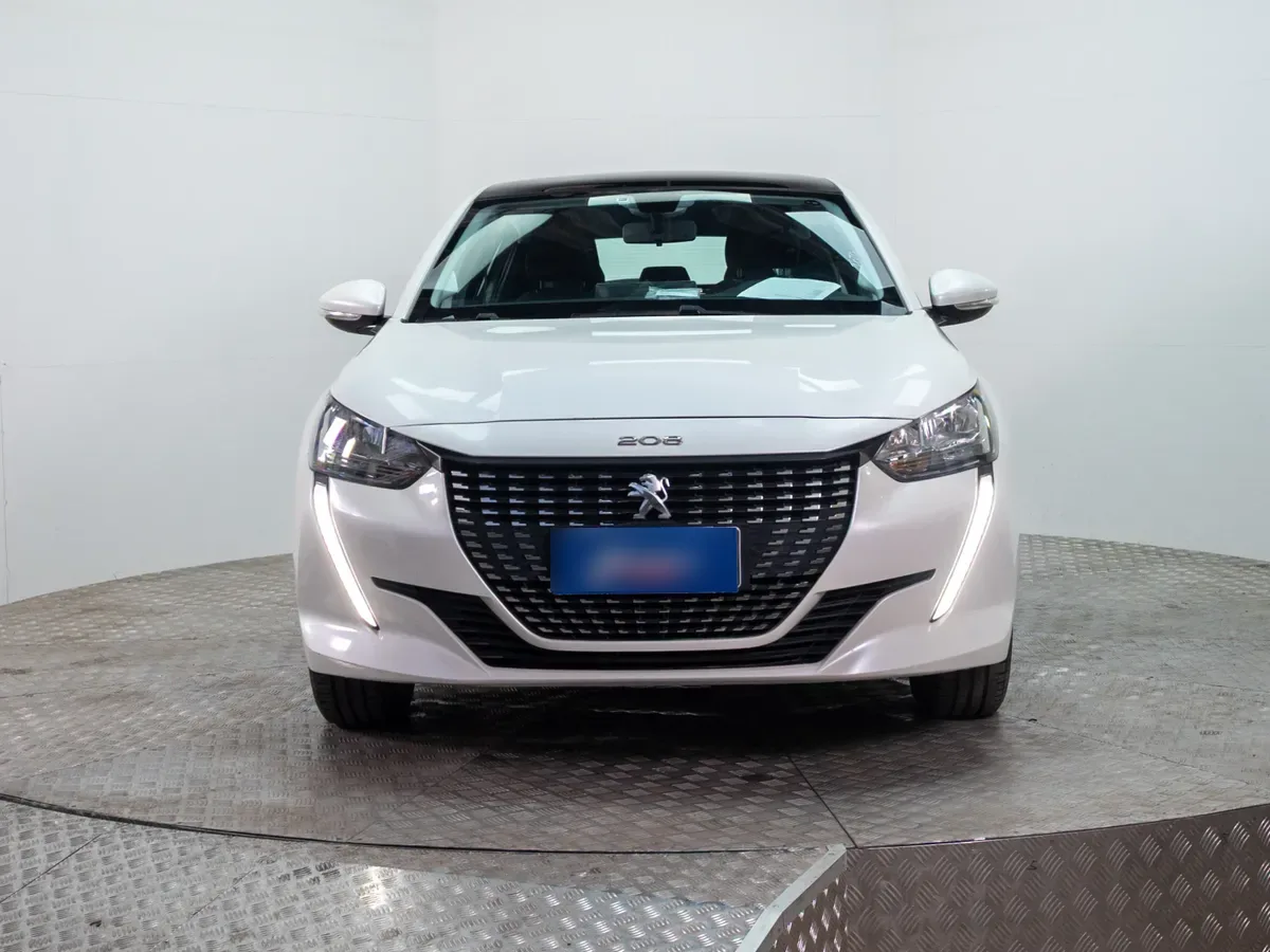 Peugeot 208 Puretech 75 Mt 1.2 año 2023