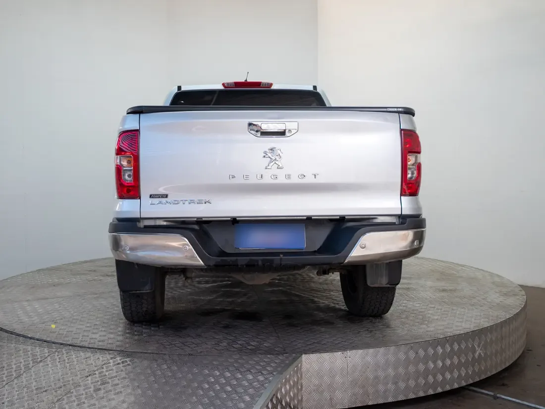 Peugeot Landtrek 1.9 Hdi 150 Mt 4x2 Diesel año 2023