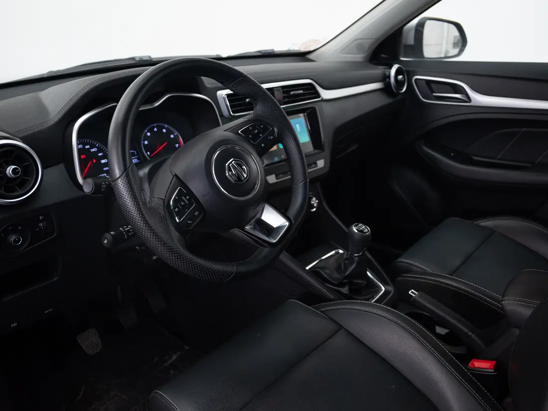 MG Zs Zs 1.5 Com Mt año 2024