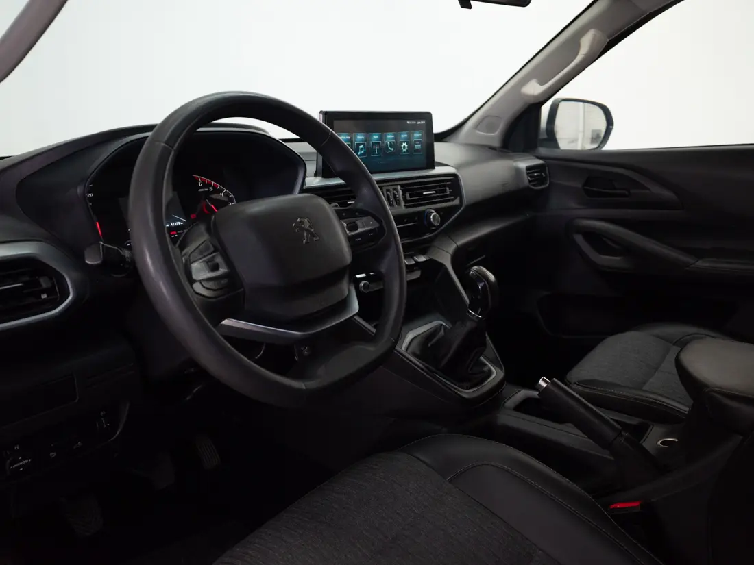 Peugeot Landtrek 1.9 Hdi 150 Mt 4x2 Diesel año 2023