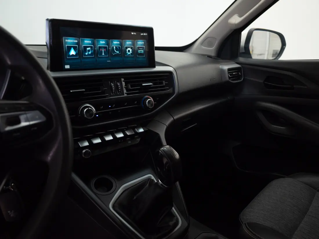 Peugeot Landtrek 1.9 Hdi 150 Mt 4x2 Diesel año 2023