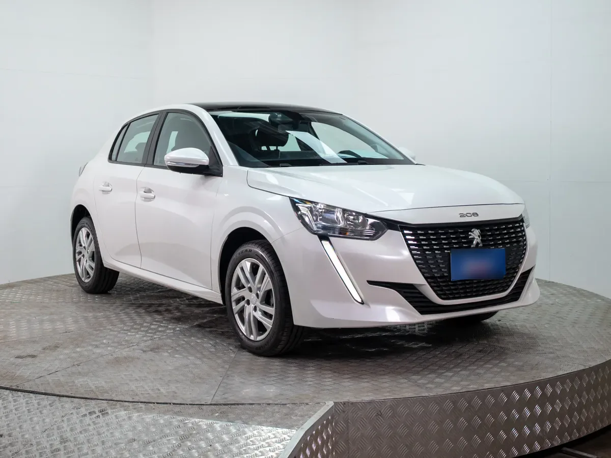 Peugeot 208 Puretech 75 Mt 1.2 año 2023