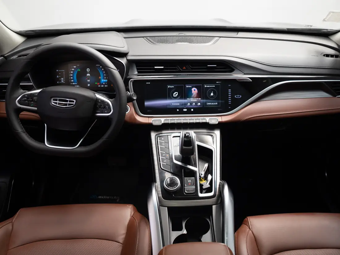 Geely Azkarra 1.5 Turbo Luxury At año 2023