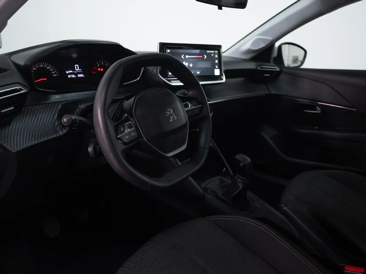 Peugeot 208 Puretech 75 Mt 1.2 año 2023