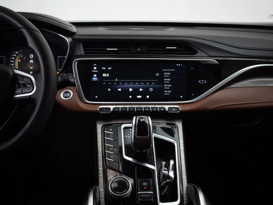 Geely Azkarra 1.5 Turbo Luxury At año 2024