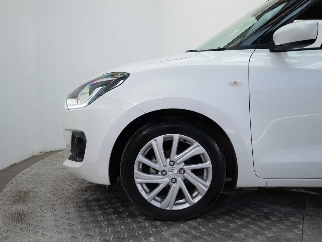 Suzuki Swift 1.2 Mt Hybrid Plus año 2024