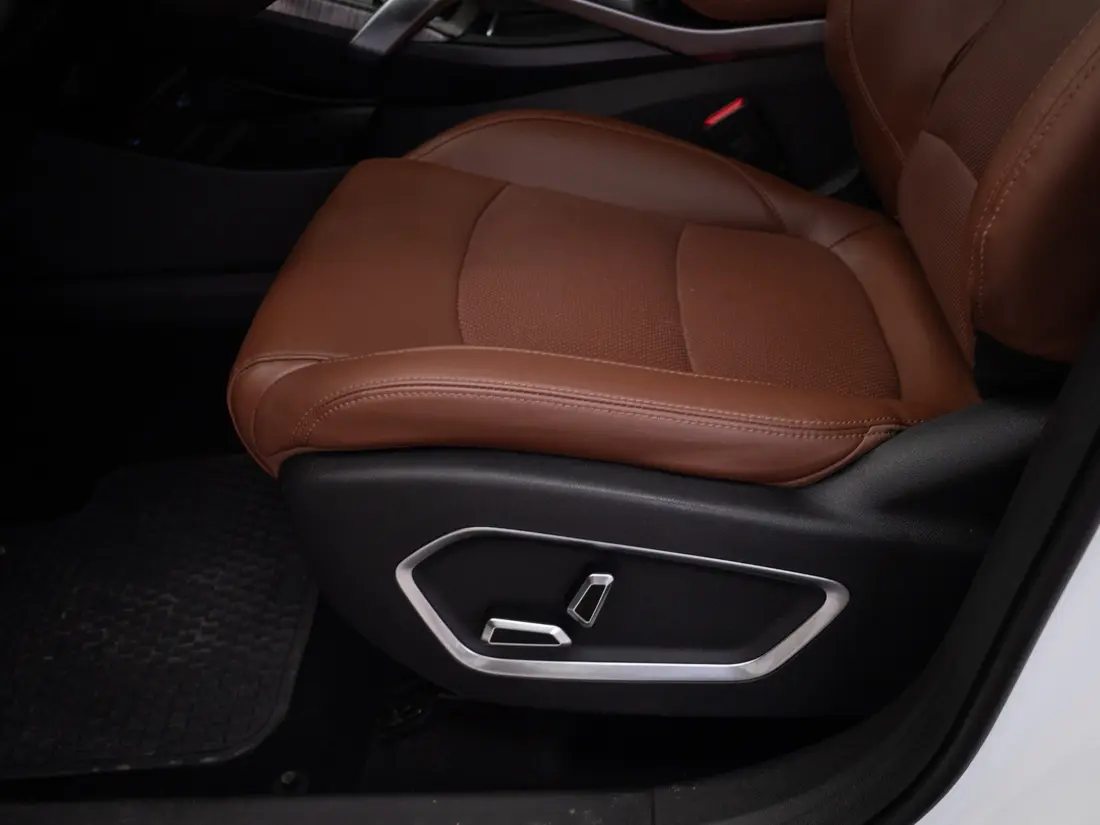 Geely Azkarra 1.5 Turbo Luxury At año 2024