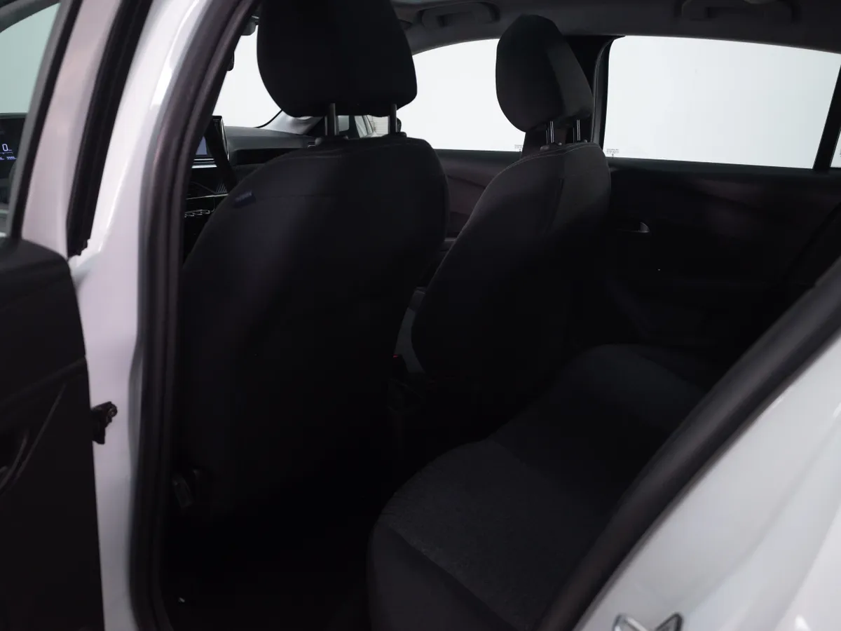 Peugeot 208 Puretech 75 Mt 1.2 año 2023