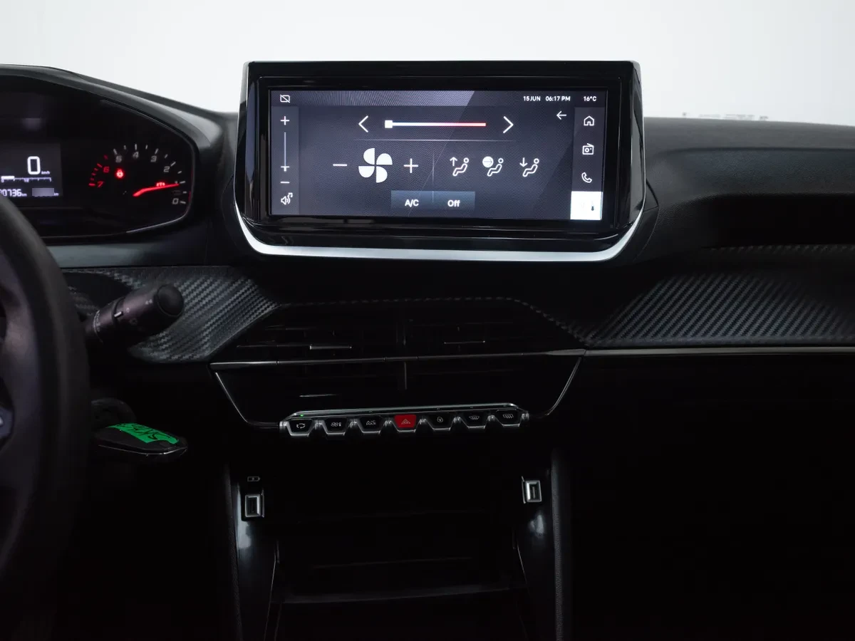 Peugeot 208 Puretech 75 Mt 1.2 año 2023