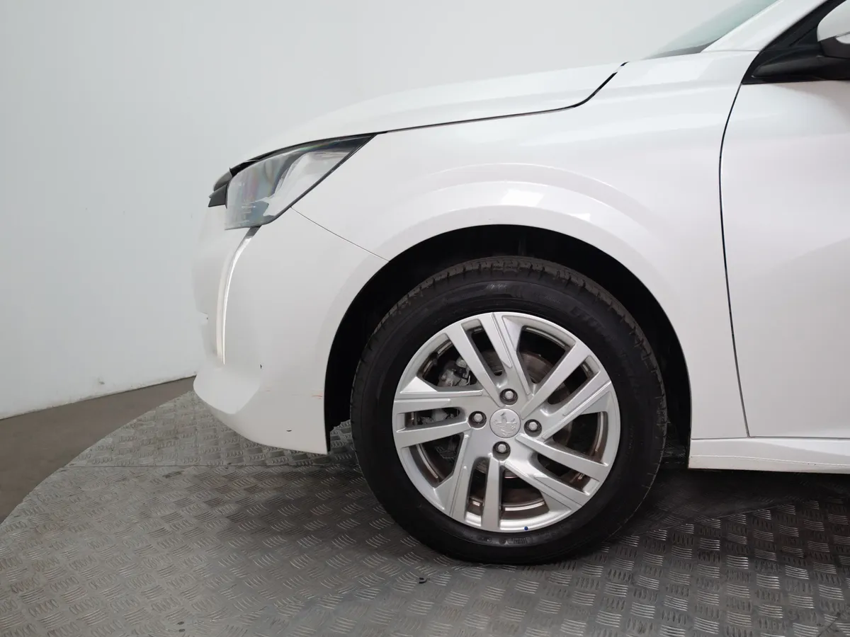 Peugeot 208 Puretech 75 Mt 1.2 año 2023