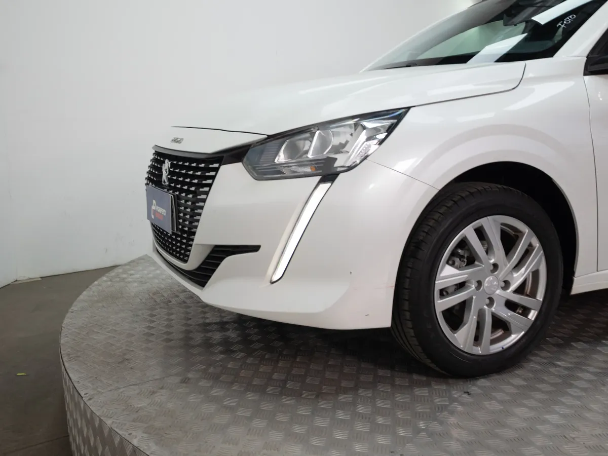 Peugeot 208 Puretech 75 Mt 1.2 año 2023