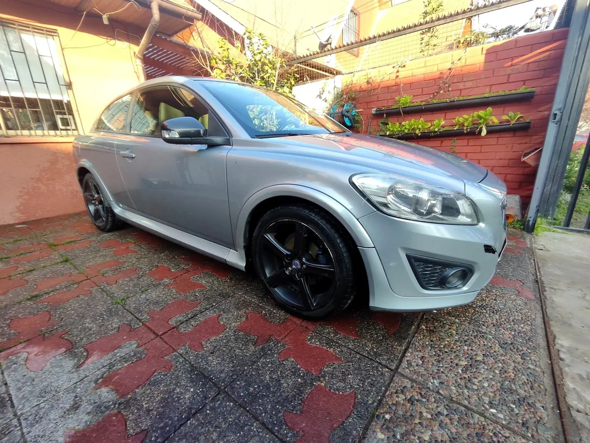 VOLVO C30 2.0 R-Design Mt año 2012