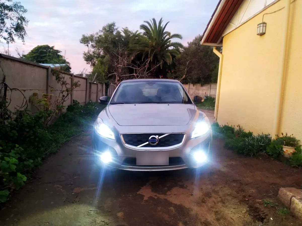VOLVO C30 2.0 R-Design Mt año 2012