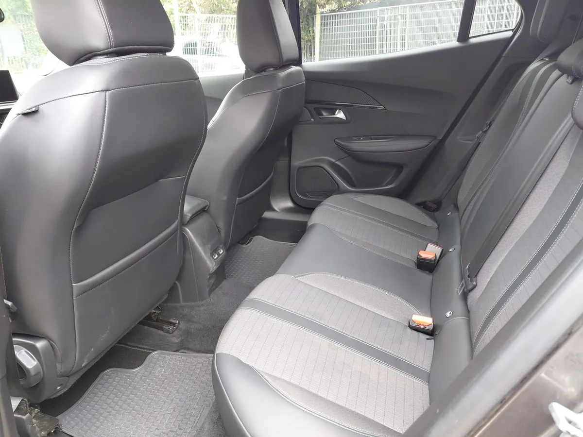 Peugeot 2008 1.2 Allure Puretech 130 4x2 At 5p año 2022