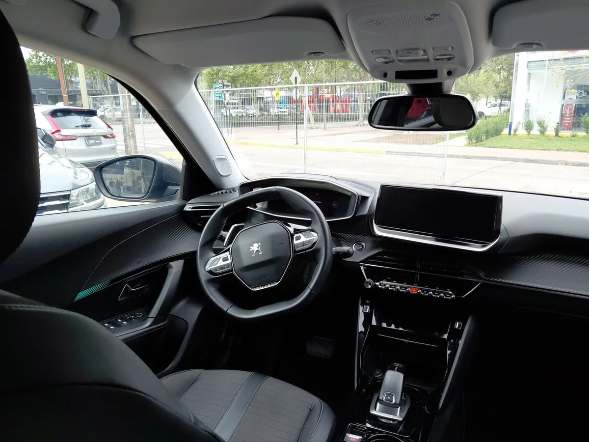 Peugeot 2008 1.2 Allure Puretech 130 4x2 At 5p año 2022
