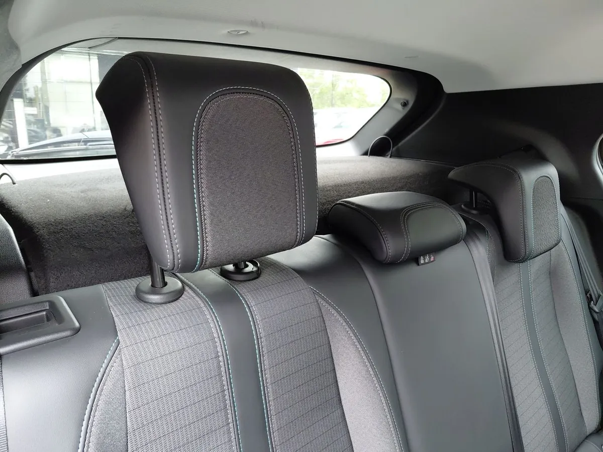Peugeot 2008 1.2 Allure Puretech 130 4x2 At 5p año 2022