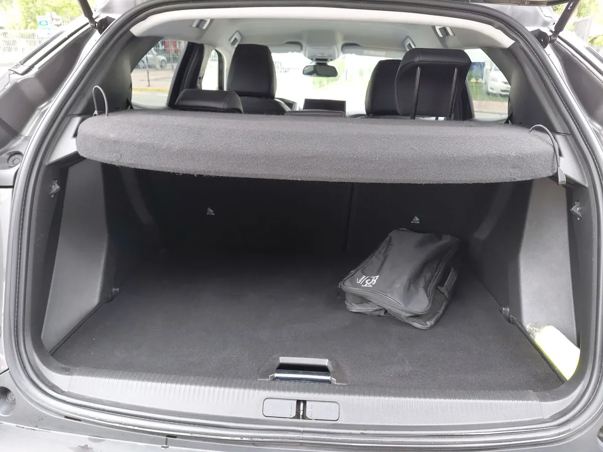 Peugeot 2008 1.2 Allure Puretech 130 4x2 At 5p año 2022
