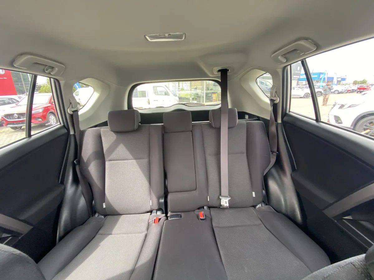 Toyota Rav 4 2.5 4x2 Super Lujo At 5p año 2019