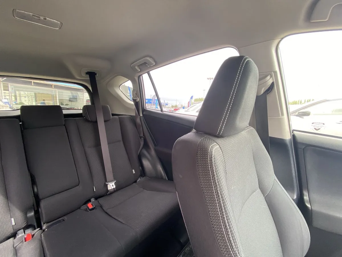 Toyota Rav 4 2.5 4x2 Super Lujo At 5p año 2019