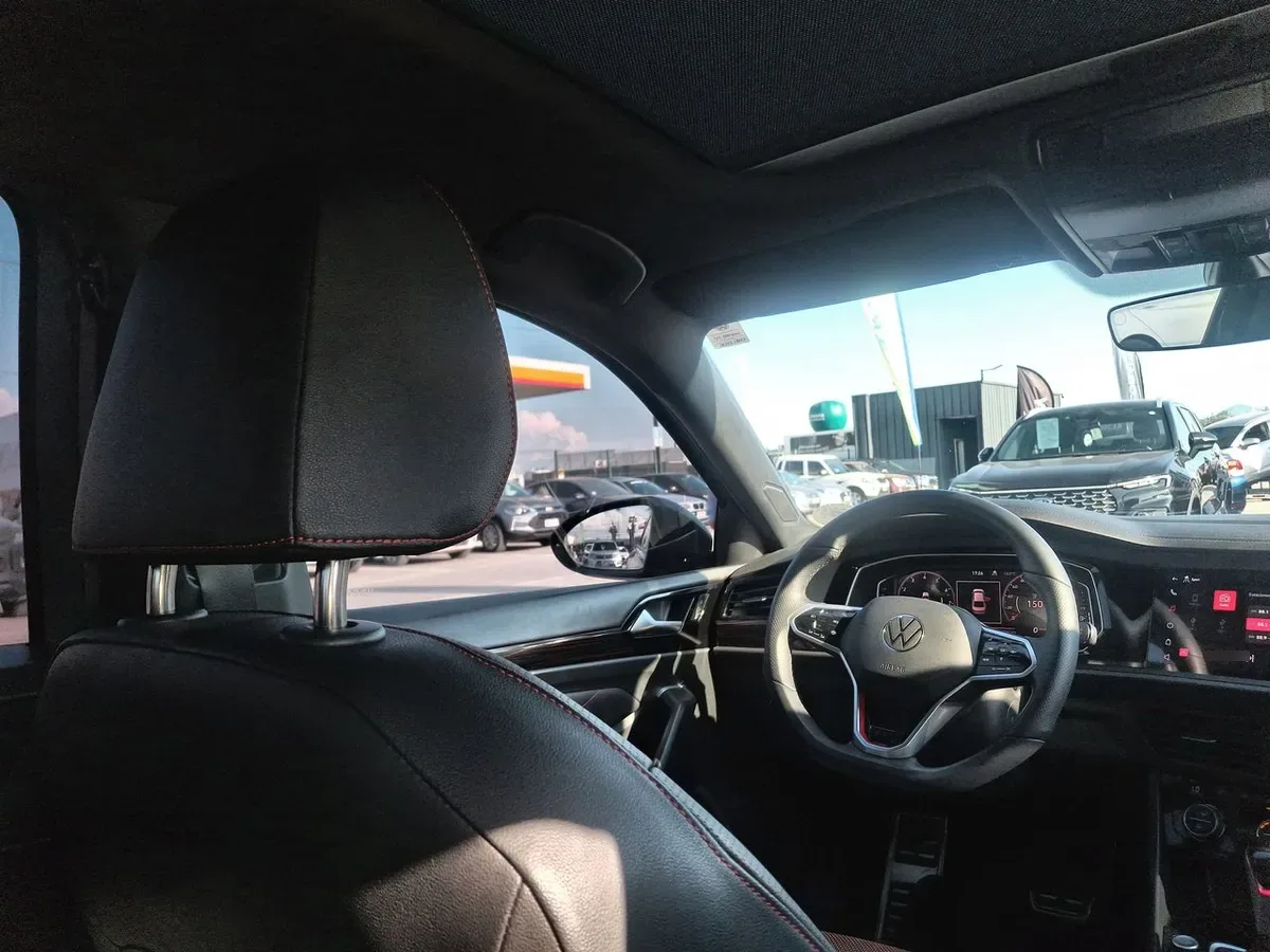 Volkswagen Jetta 2.0 Gli 4x2 At 4p año 2025
