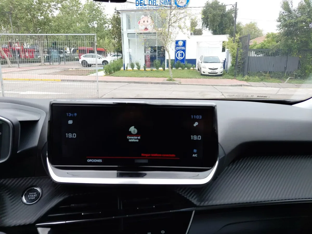 Peugeot 2008 1.2 Allure Puretech 130 4x2 At 5p año 2022