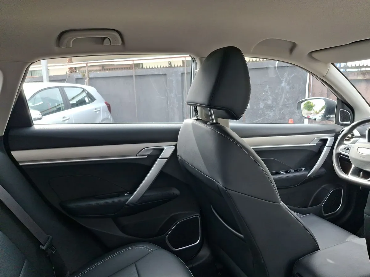 Geely Coolray Lite 1.5 Prime 2wd Cvt At 5p año 2026