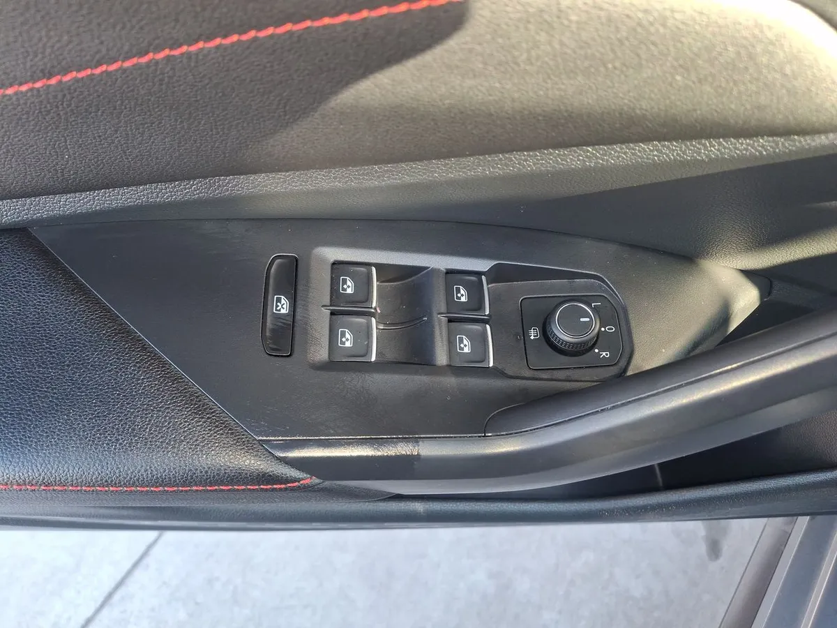 Volkswagen Jetta 2.0 Gli 4x2 At 4p año 2025