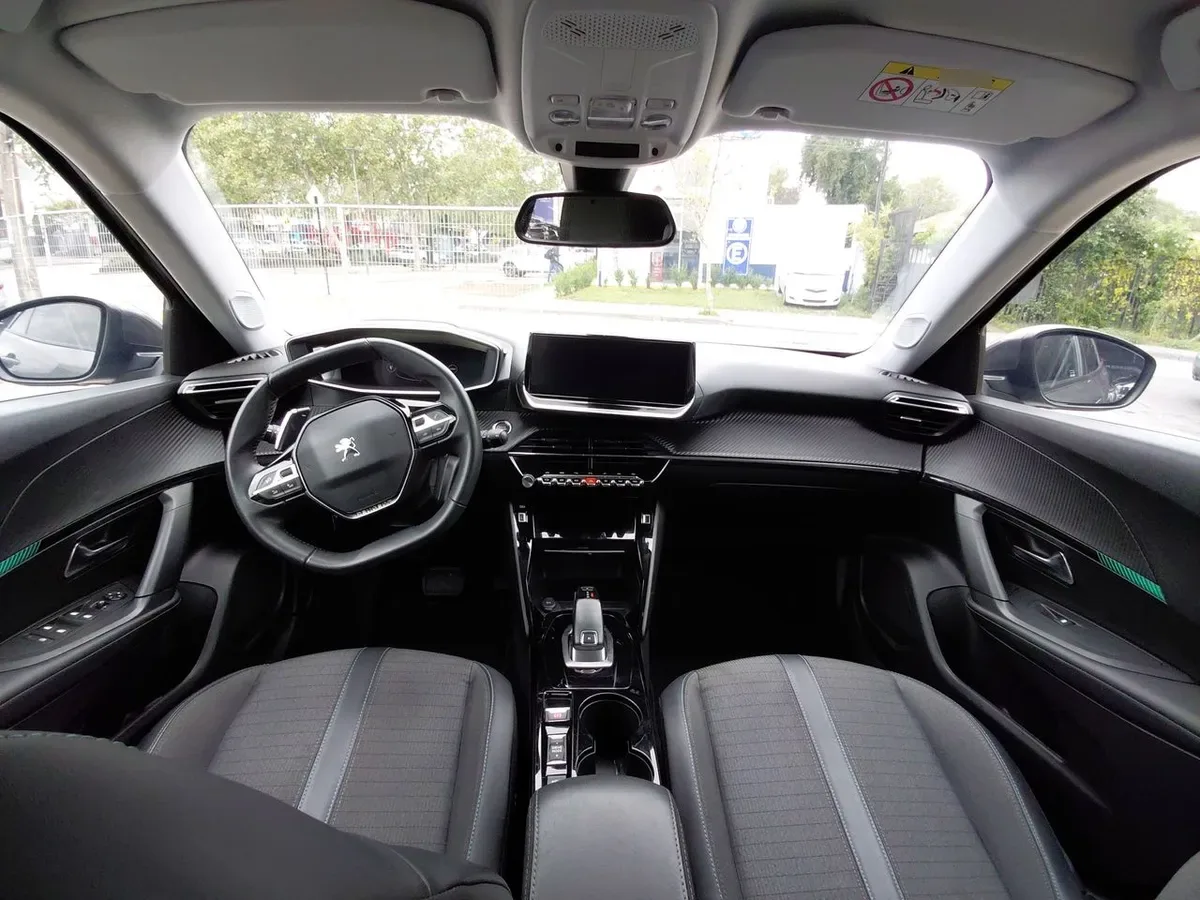 Peugeot 2008 1.2 Allure Puretech 130 4x2 At 5p año 2022