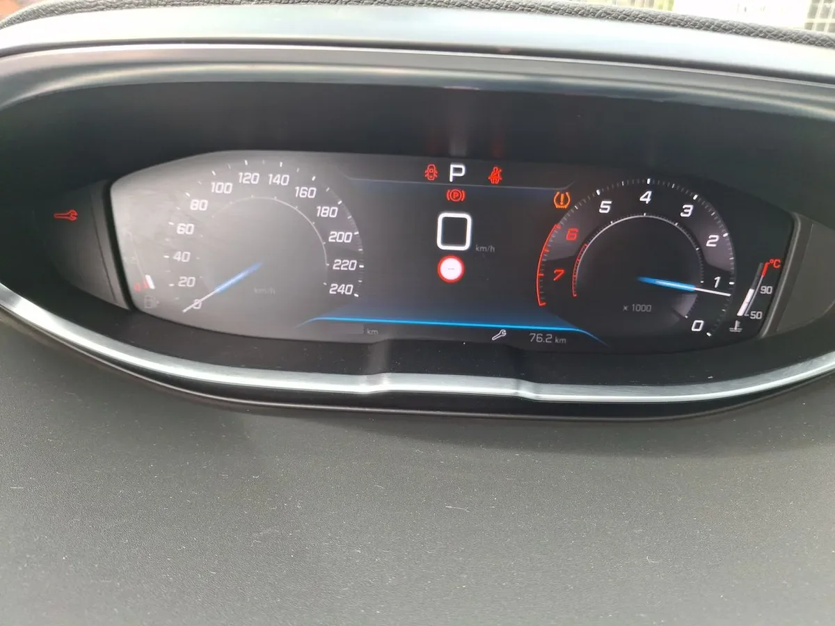 Peugeot 3008 1.6 Allure Pack Thp 165 4x2 Eat6 5p año 2024