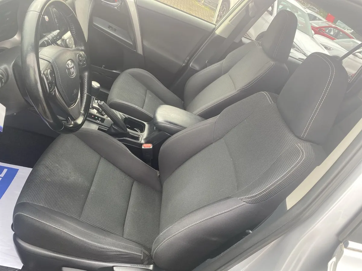 Toyota Rav 4 2.5 4x2 Super Lujo At 5p año 2019