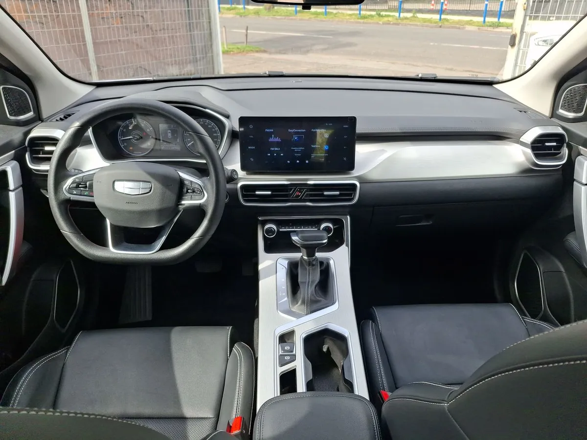 Geely Coolray Lite 1.5 Prime 2wd Cvt At 5p año 2026