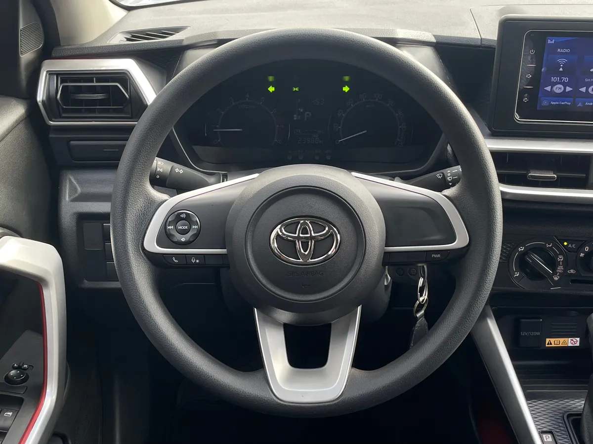 TOYOTA RAIZE 1.2 E Cvt At año 2025