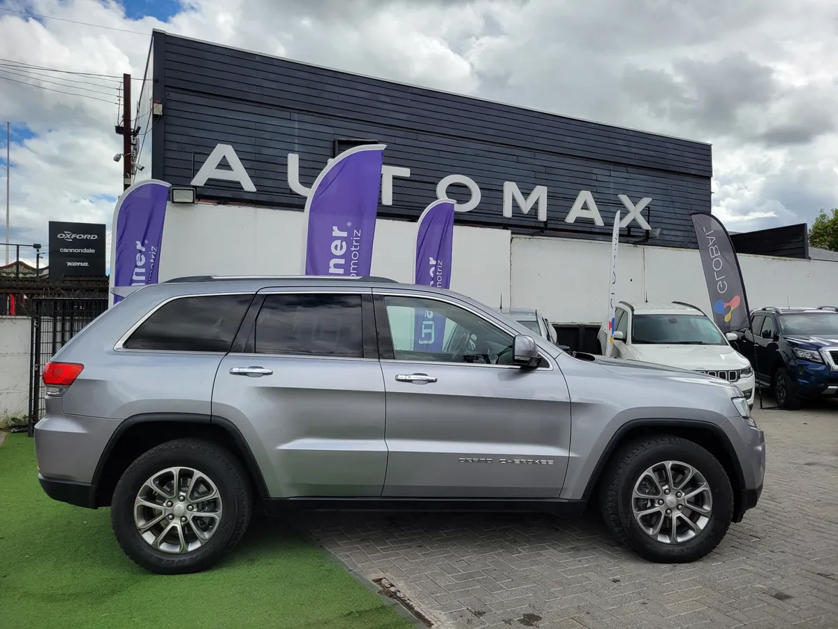 JEEP GRAND CHEROKEE  año 2015