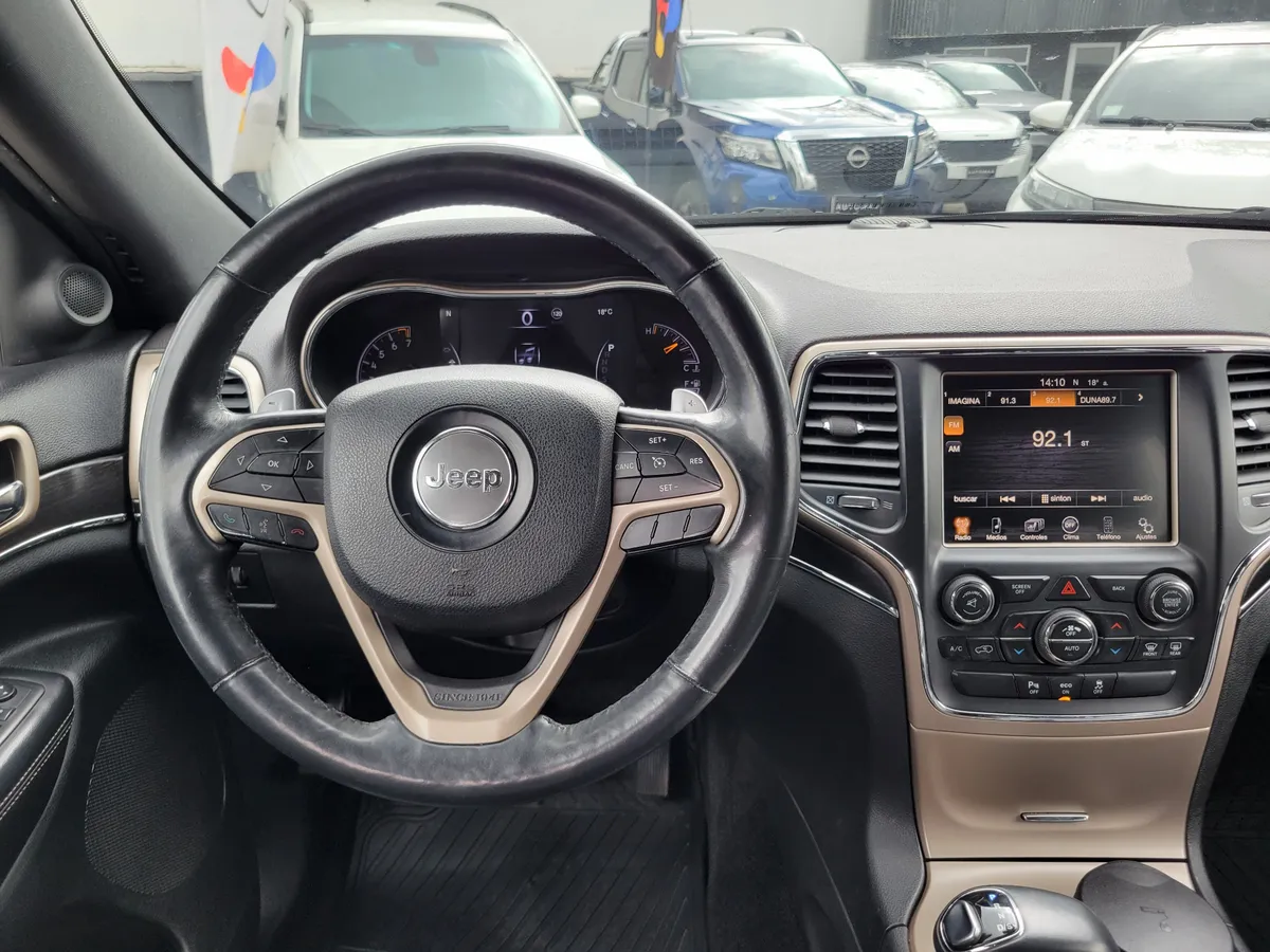 JEEP GRAND CHEROKEE  año 2015