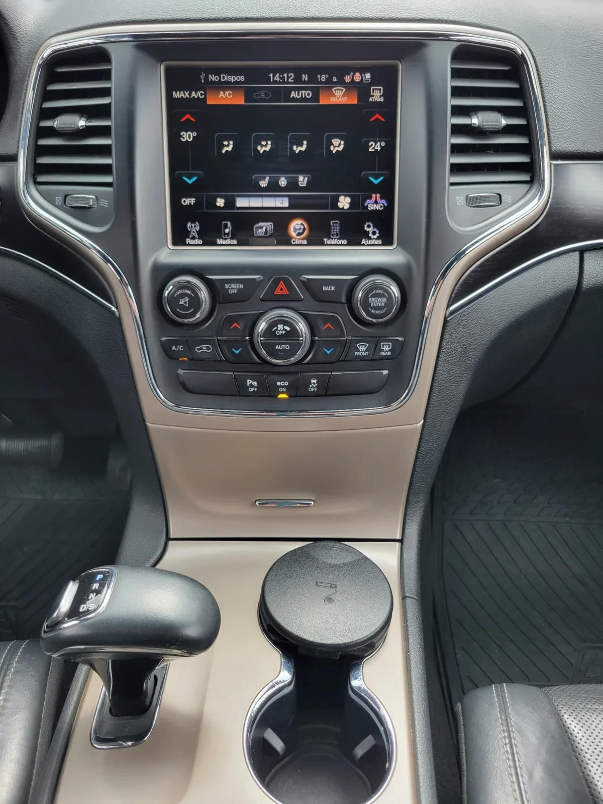 JEEP GRAND CHEROKEE  año 2015