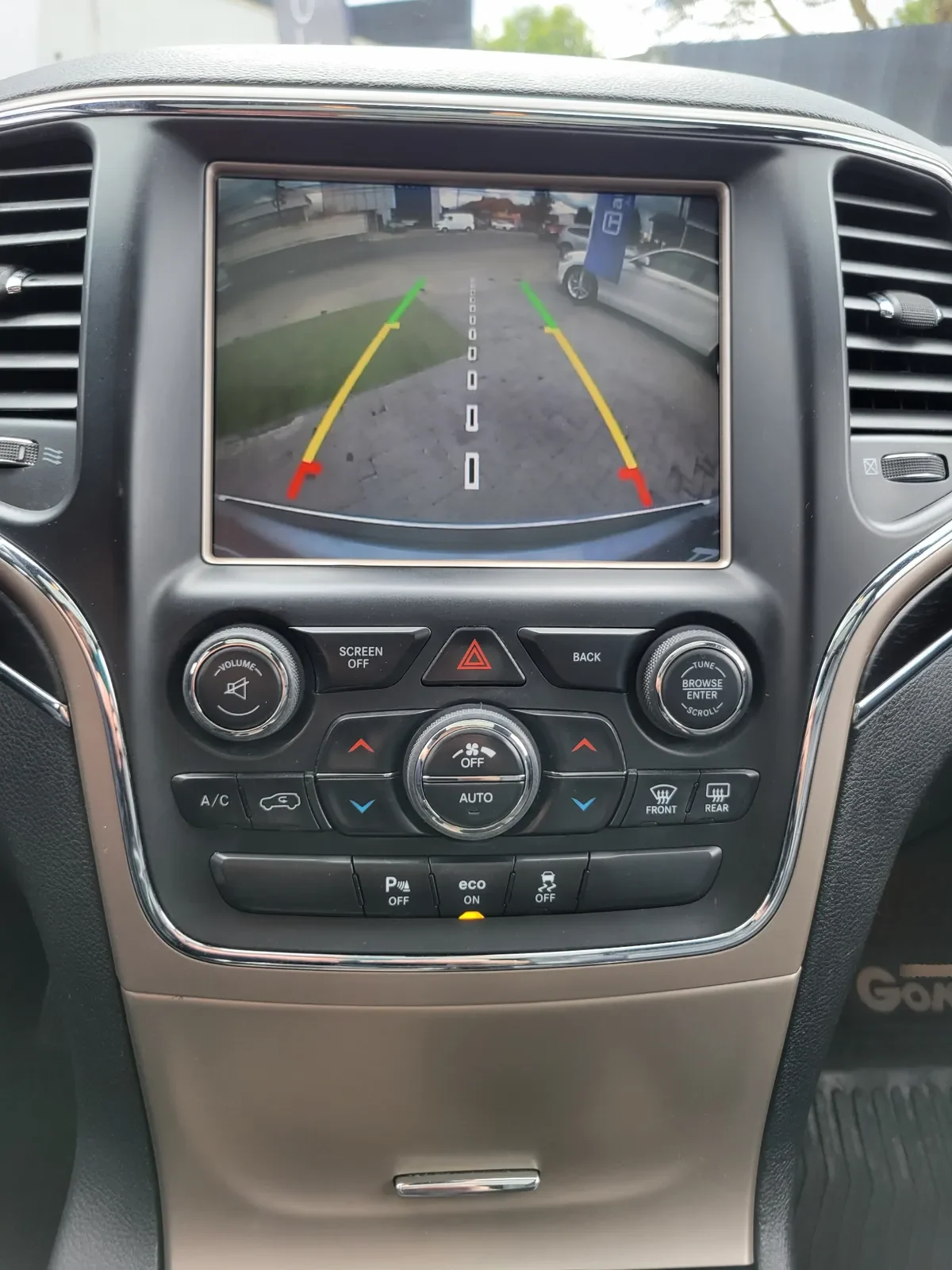 JEEP GRAND CHEROKEE  año 2015