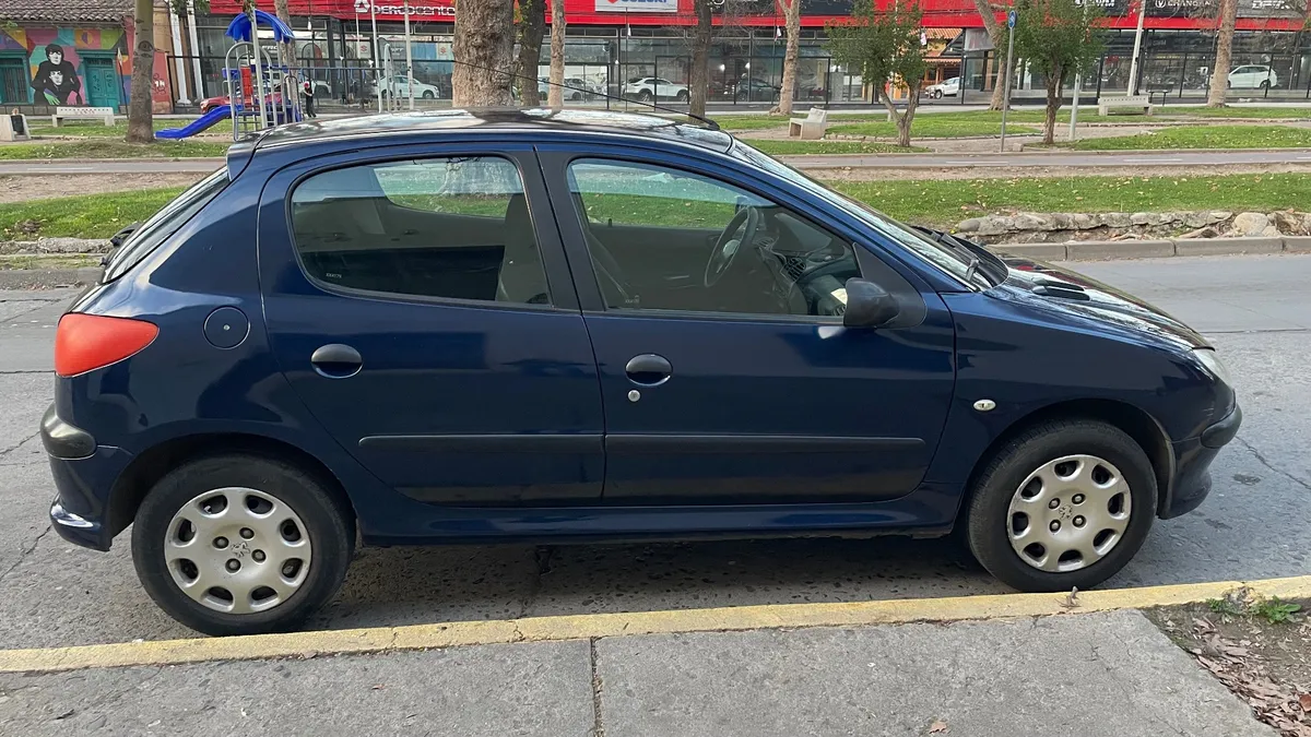 PEUGEOT 206 1.6 X-Design 5p Mt año 2005