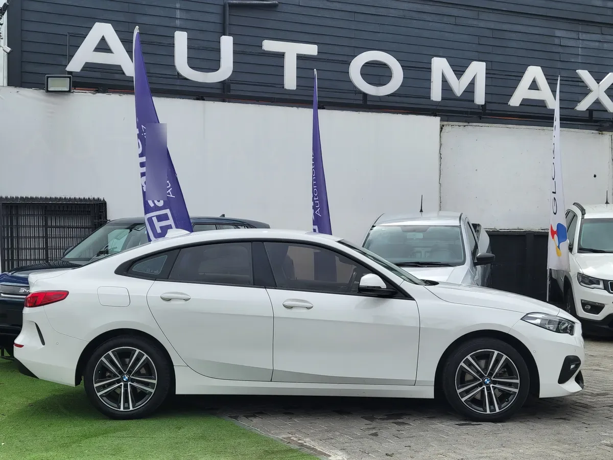 BMW 218  año 2021